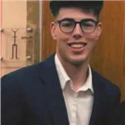 Em dic Jordi Colomer, graduat en Biomedicina i ofereixo classes de biologia, química i ciències per ESO i Batxillerat